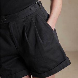 BR Adventure Pleated Short
